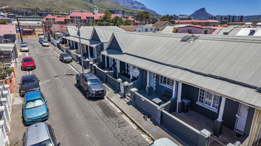 2 Bedroom Property for Sale in Woodstock Western Cape